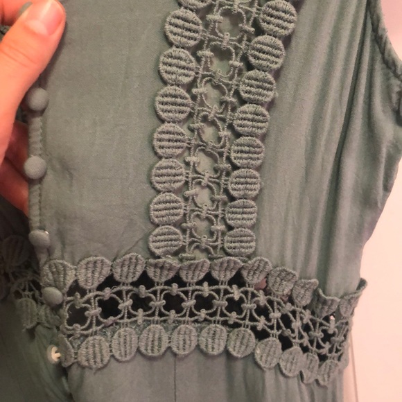 Flattering pale turquoise summer dress - Picture 3 of 8